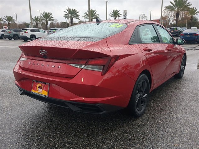 Used 2021 Hyundai Elantra SEL image 4