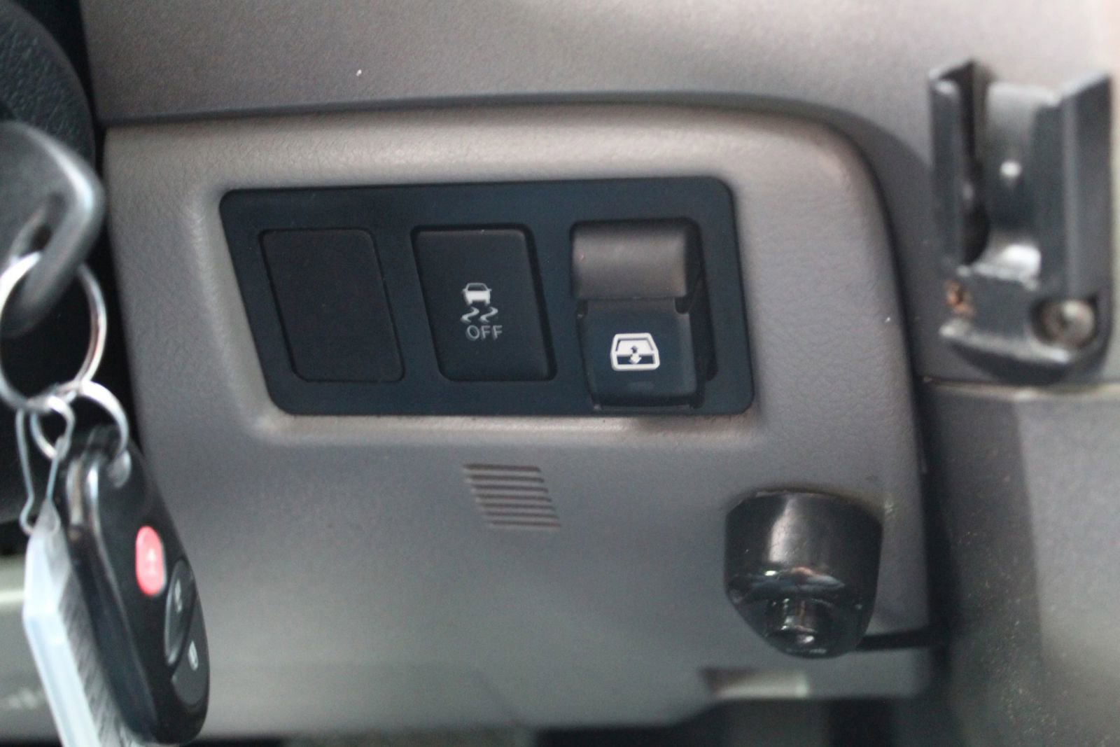 Used 2012 Toyota Tundra 2WD CrewMax w/ Tow Pkg image 22