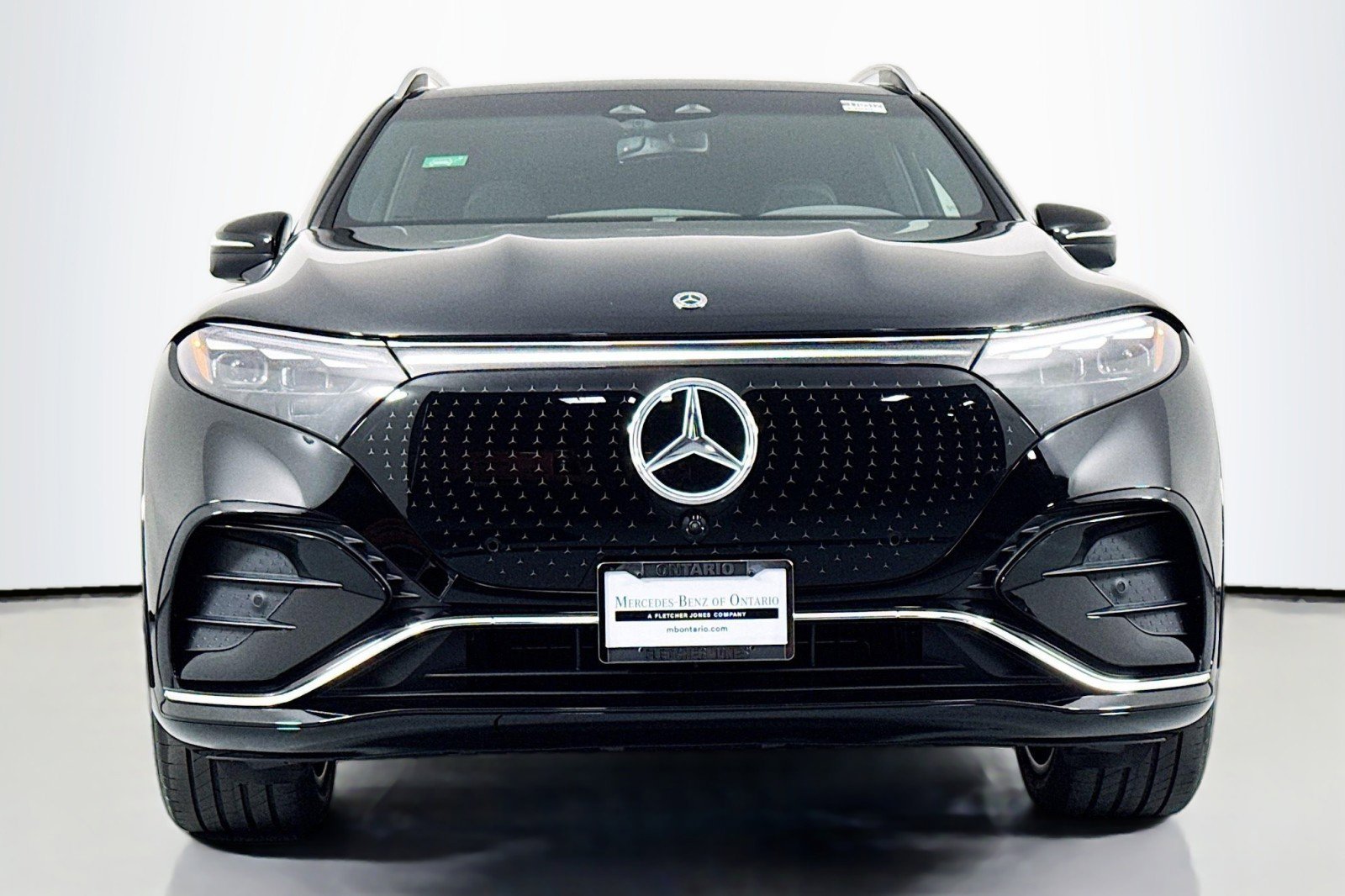 New 2026 Mercedes-Benz EQS 550 4MATIC SUV image 2