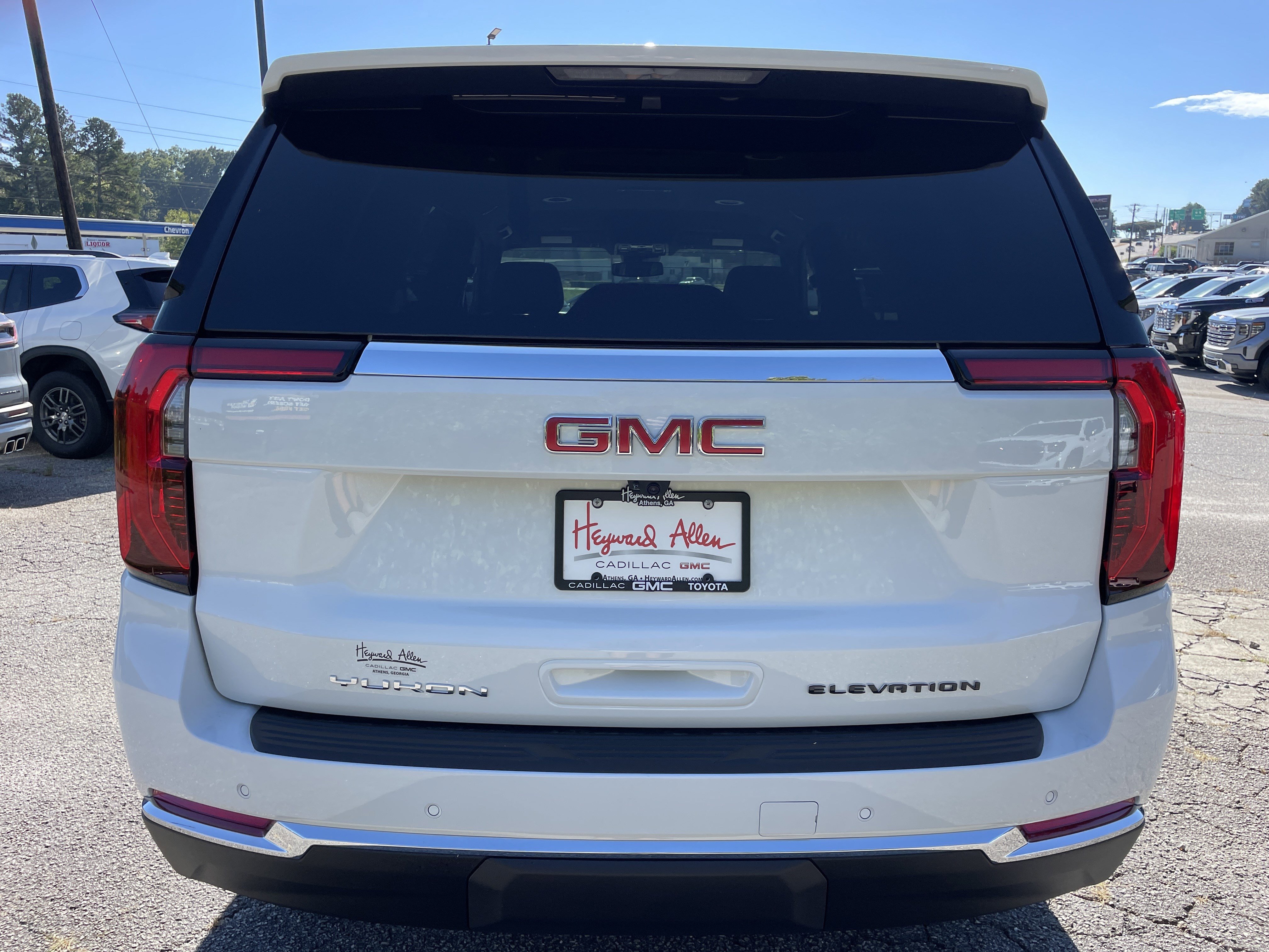 New 2026 GMC Yukon Elevation image 5