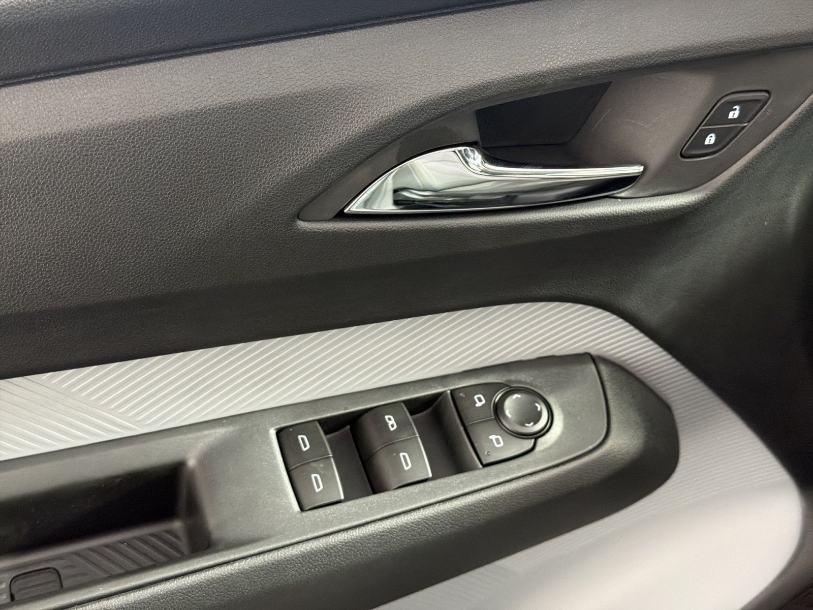 New 2027 Chevrolet Bolt LT FWD image 15