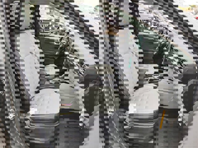 New 2025 Ford Escape SE w/ Class II Trailer Tow Package image 41