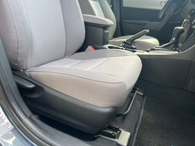 Used 2015 Toyota Corolla LE FWD image 14