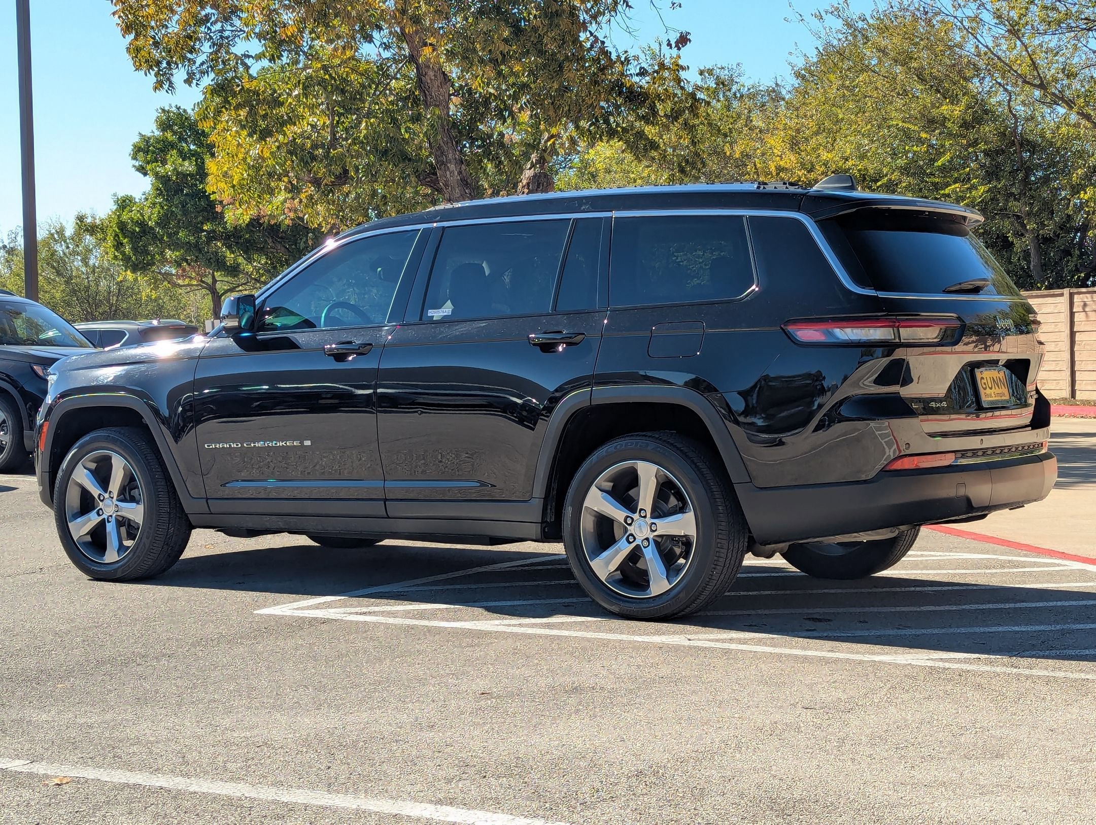 Used 2021 Jeep Grand Cherokee L Limited image 6