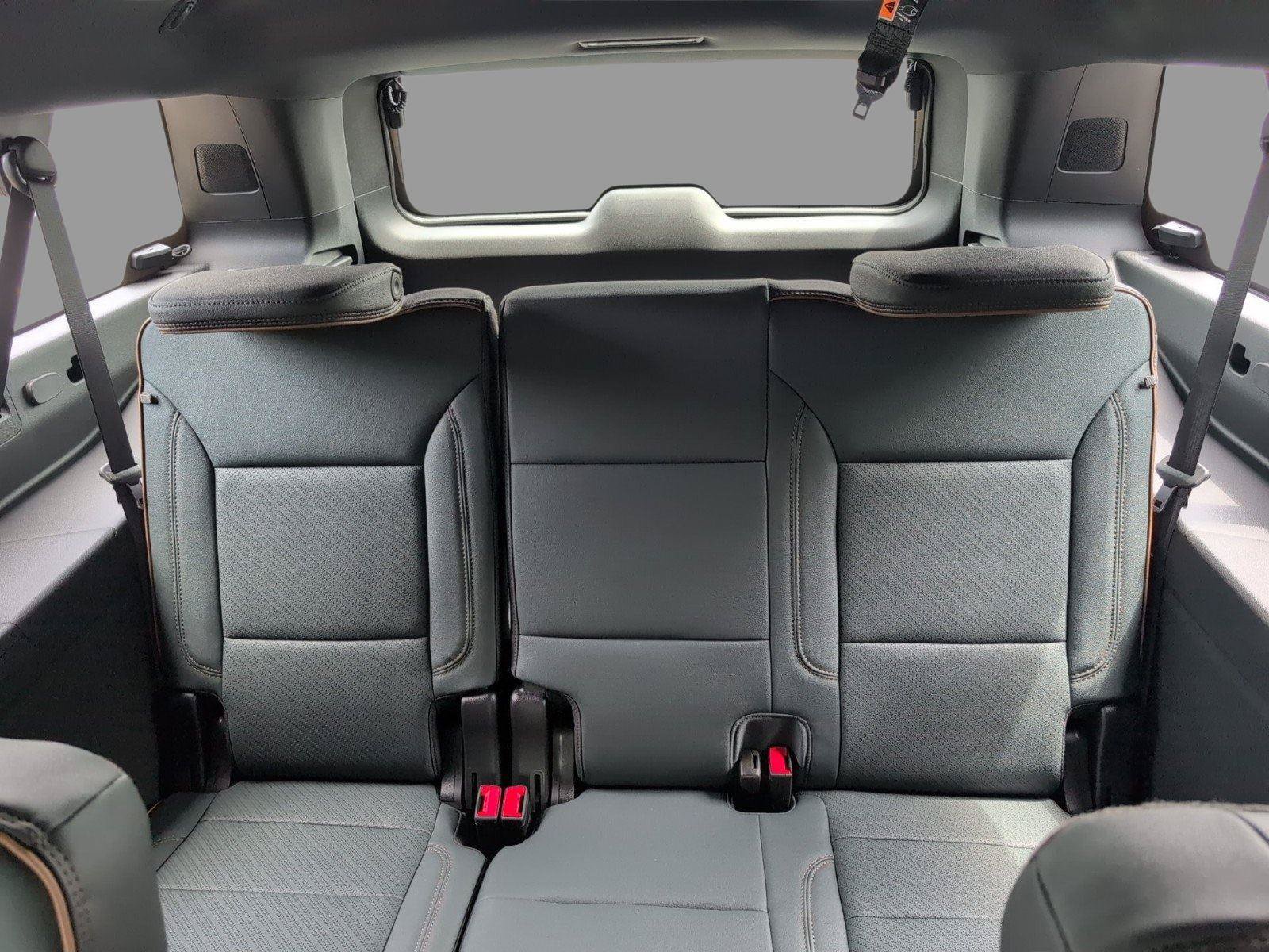 New 2026 GMC Yukon XL AT4 w/ AT4 Premium Plus Package AWD/4WD image 37