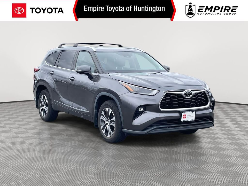 Certified 2022 Toyota Highlander XLE