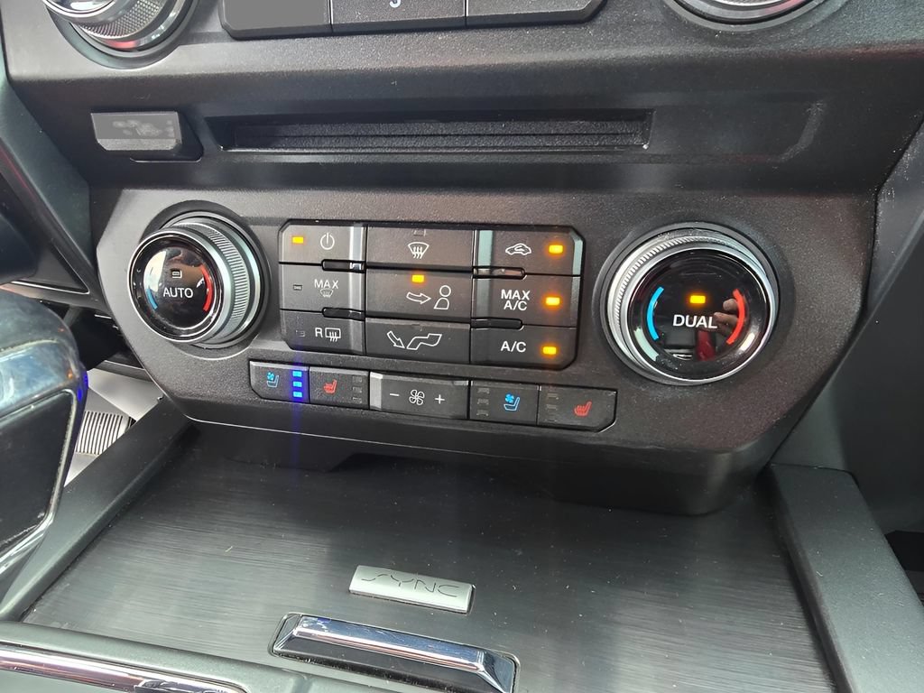 Used 2018 Ford F150 Lariat w/ Equipment Group 502A Luxury AWD/4WD image 19