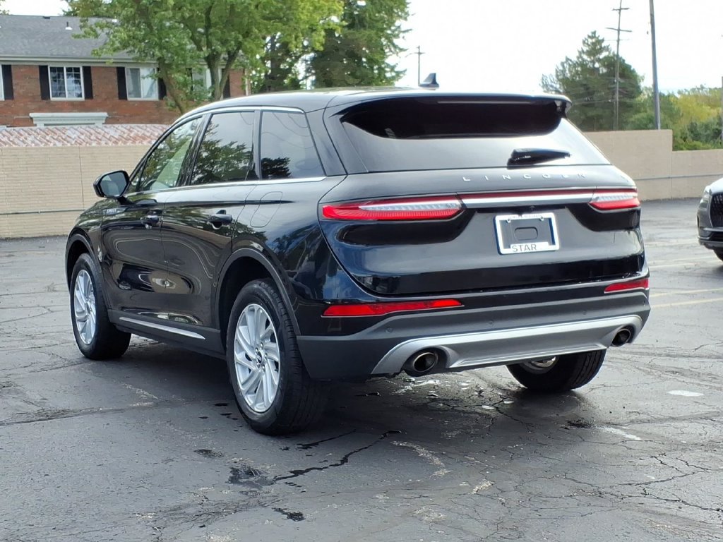 Certified 2023 Lincoln Corsair AWD image 5