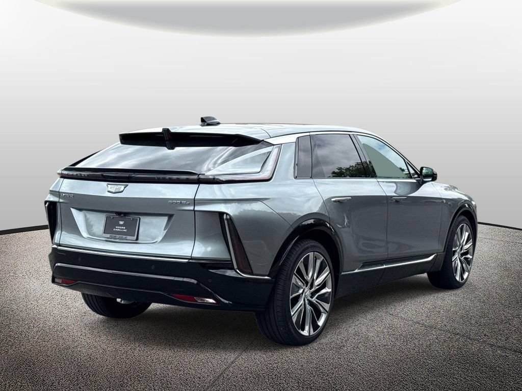 Certified 2025 Cadillac Lyriq Luxury w/ LPO, Floor Liner Package AWD/4WD image 2