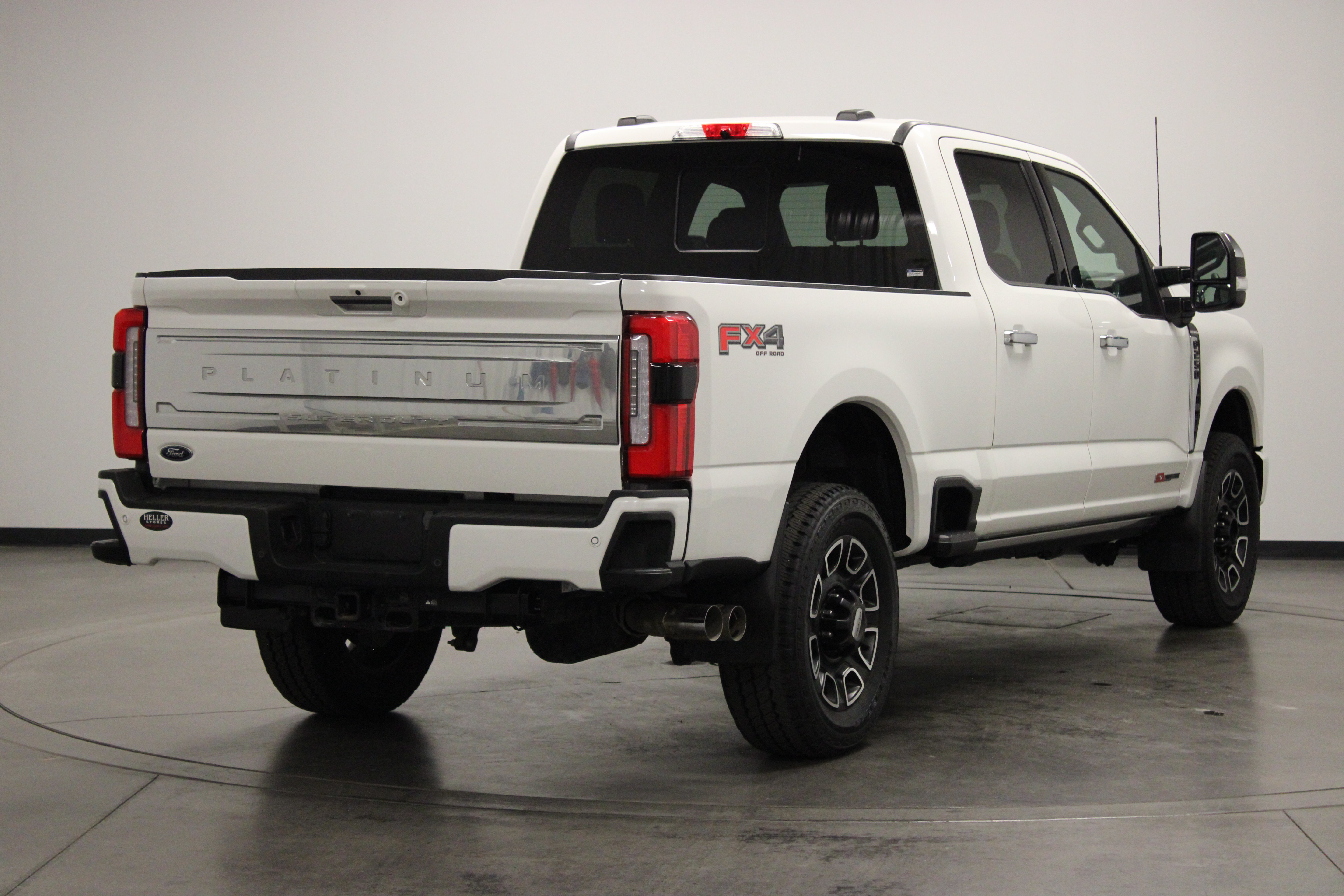Used 2024 Ford F250 Platinum AWD/4WD image 8