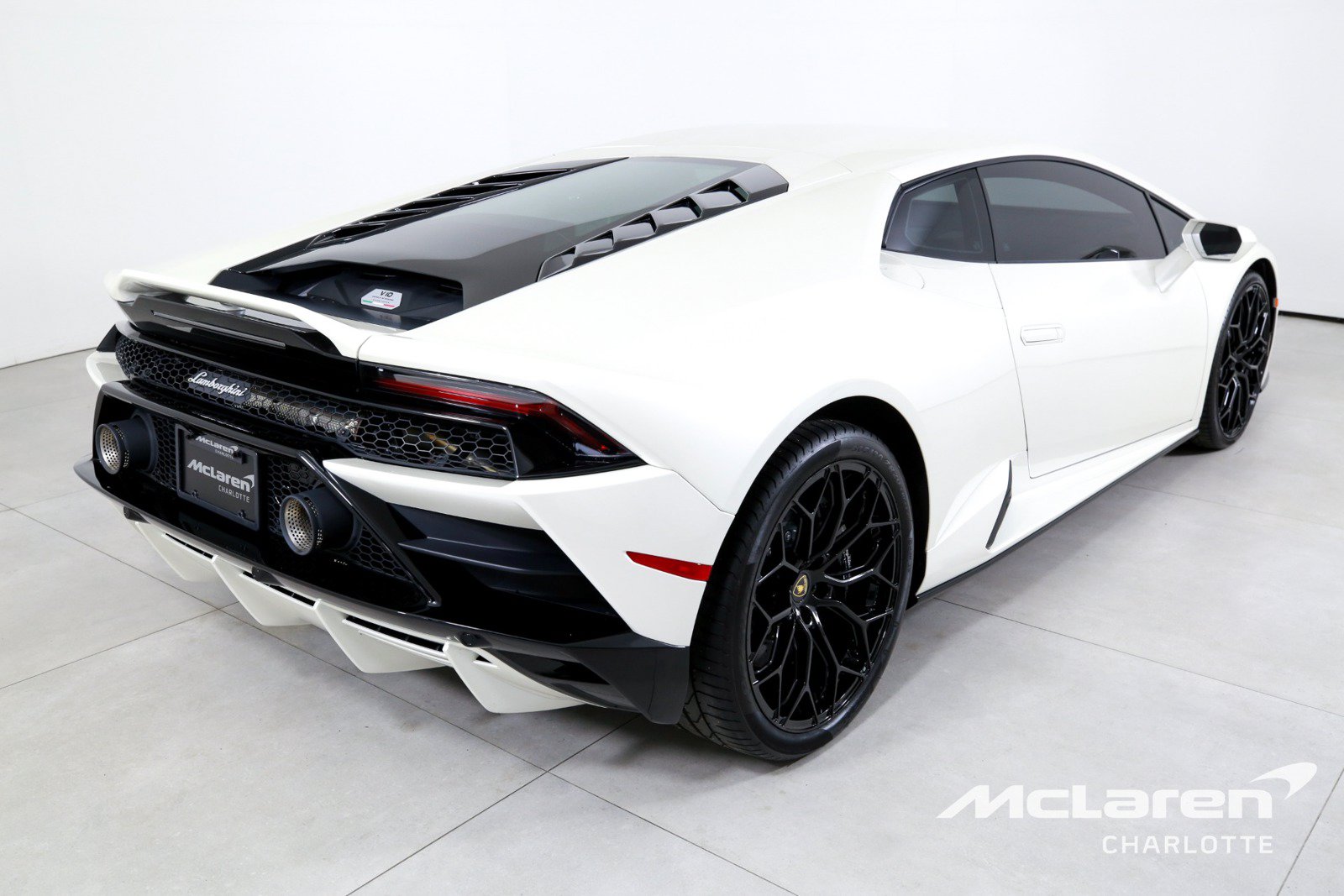 Used 2022 Lamborghini Huracan EVO AWD/4WD image 8