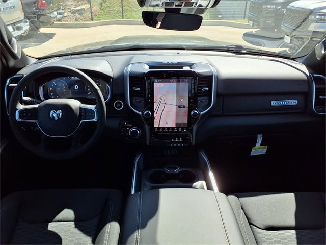 New 2026 RAM 1500 4x4 Crew Cab image 7