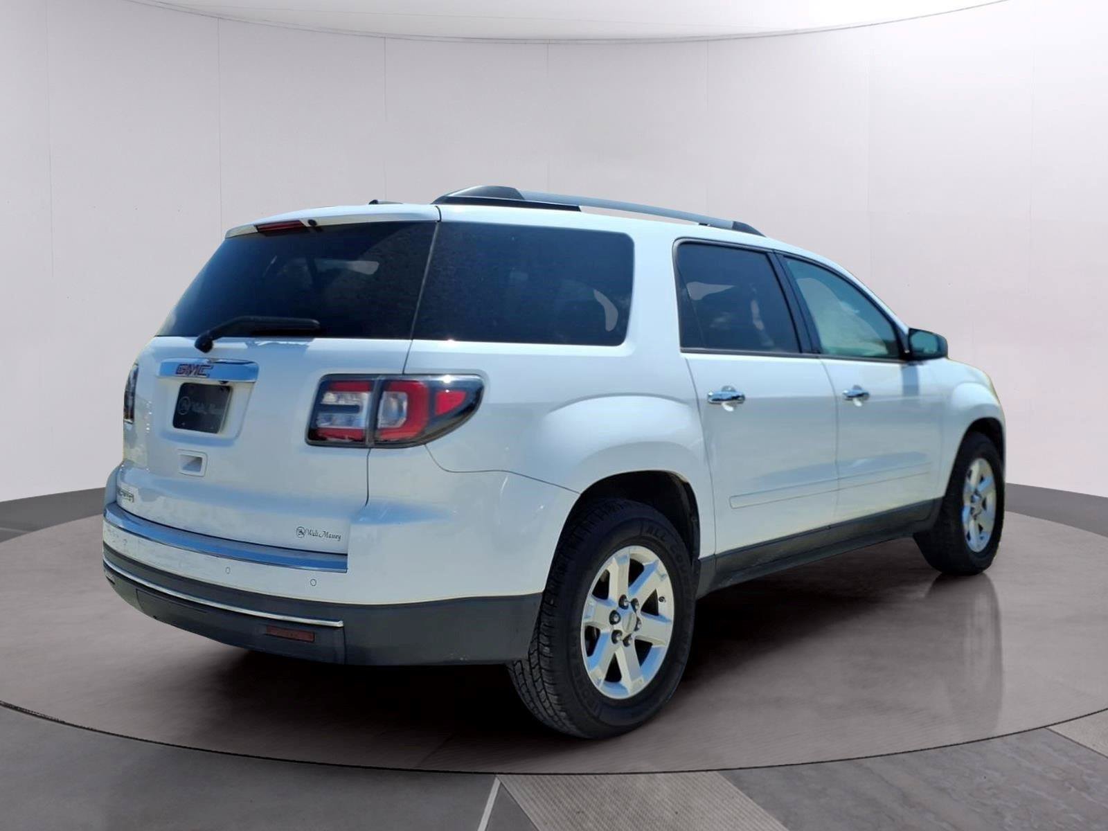 Used 2016 GMC Acadia SLE FWD image 5
