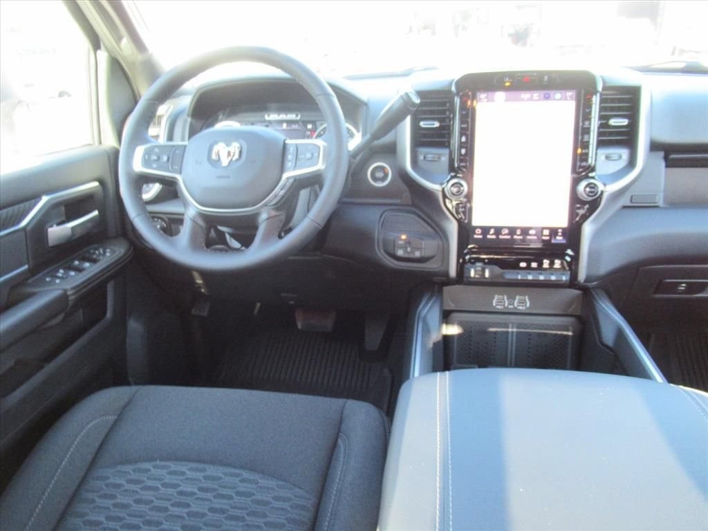 New 2026 RAM 3500 Big Horn AWD/4WD image 14