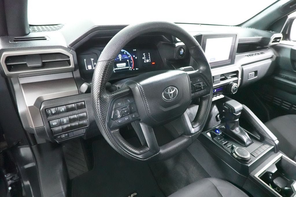 Used 2024 Toyota Tacoma SR5 AWD/4WD image 22