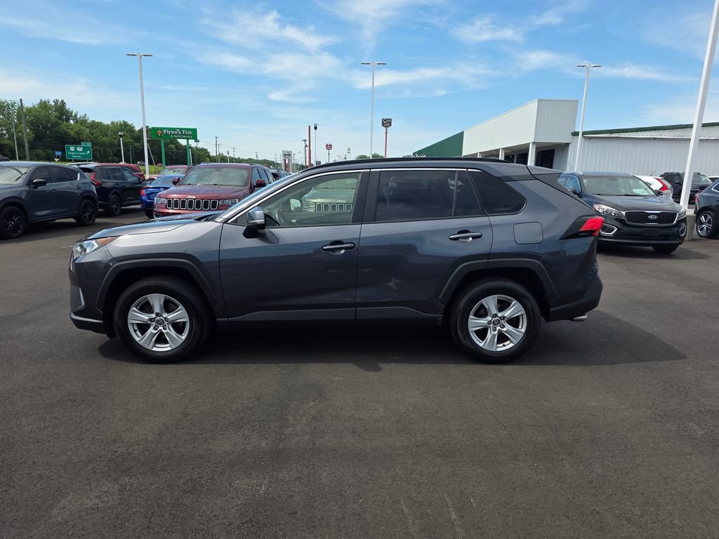 Used 2020 Toyota RAV4 XLE w/ Convenience Package AWD/4WD image 6