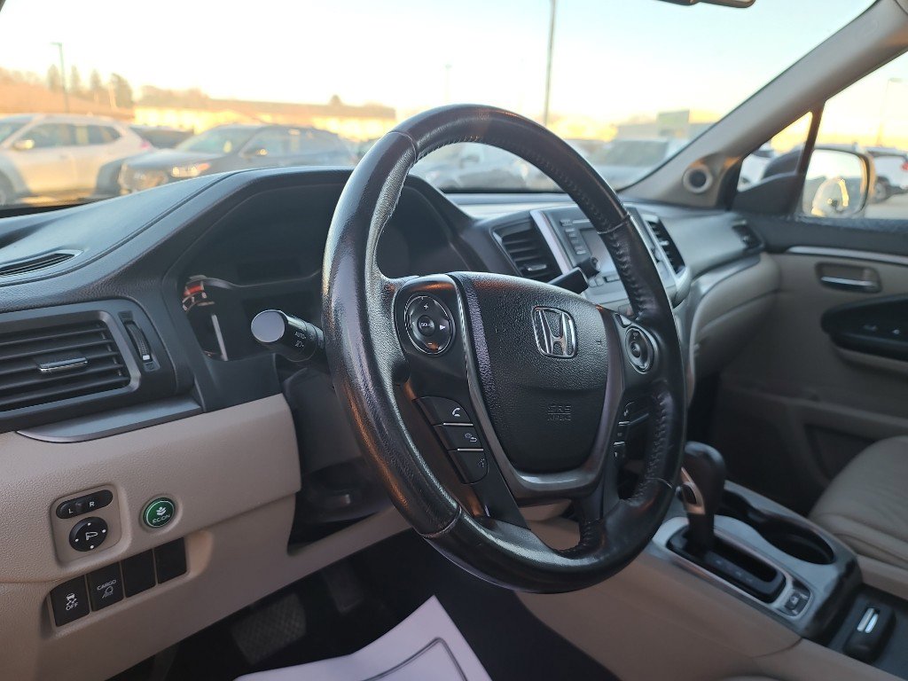 Used 2017 Honda Ridgeline RTL image 6