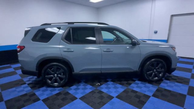 Certified 2025 Honda Pilot Sport image 9