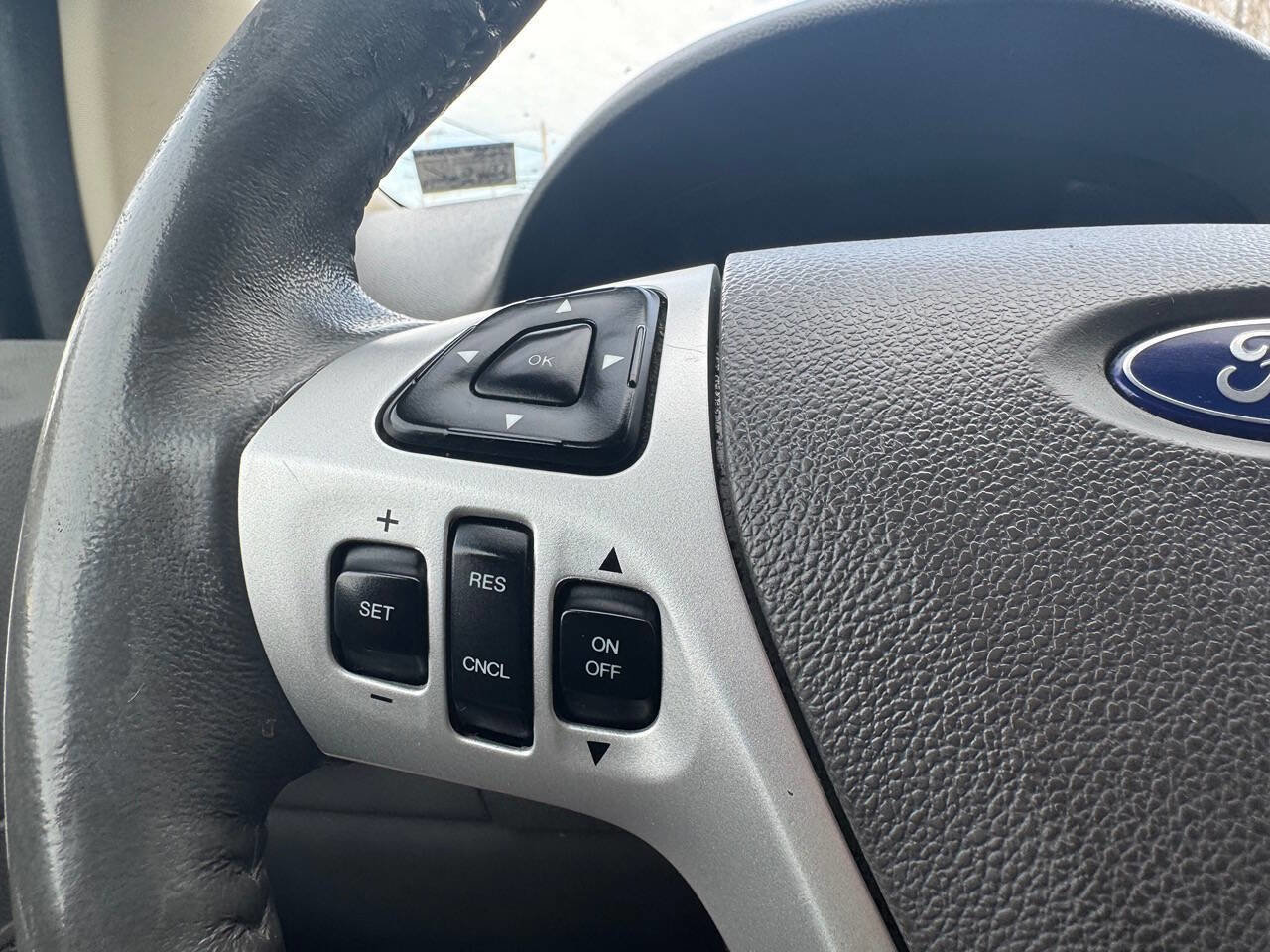 Used 2011 Ford Edge SEL image 31