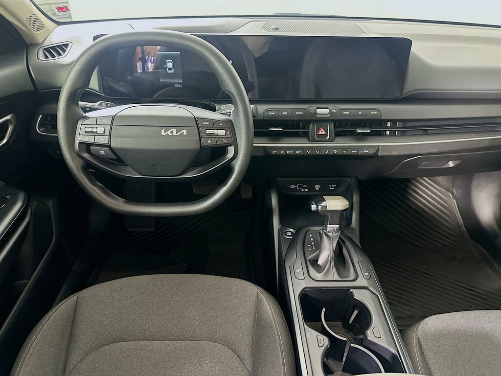 Used 2025 Kia K4 LXS image 17