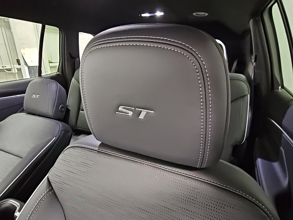 New 2025 Buick Enclave Sport Touring w/ Power Package image 30