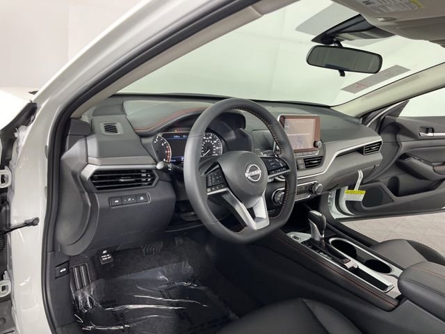 New 2025 Nissan Altima 2.5 SR image 19