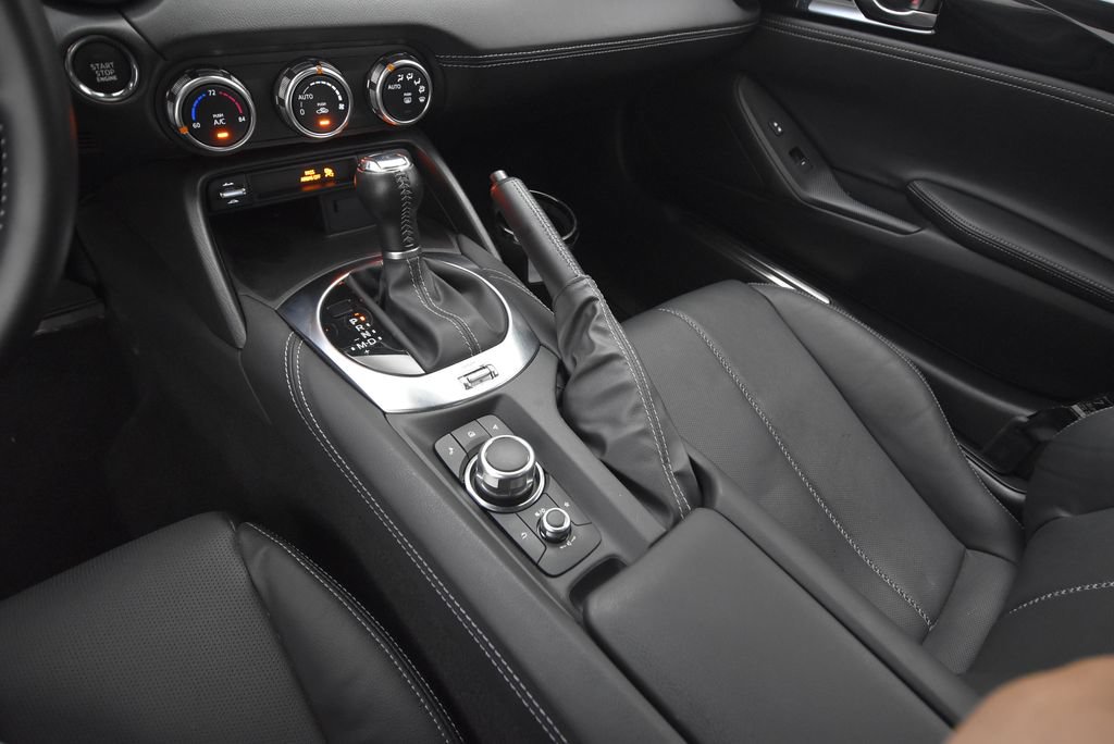 Used 2025 MAZDA MX-5 Miata RF Grand Touring RWD image 34