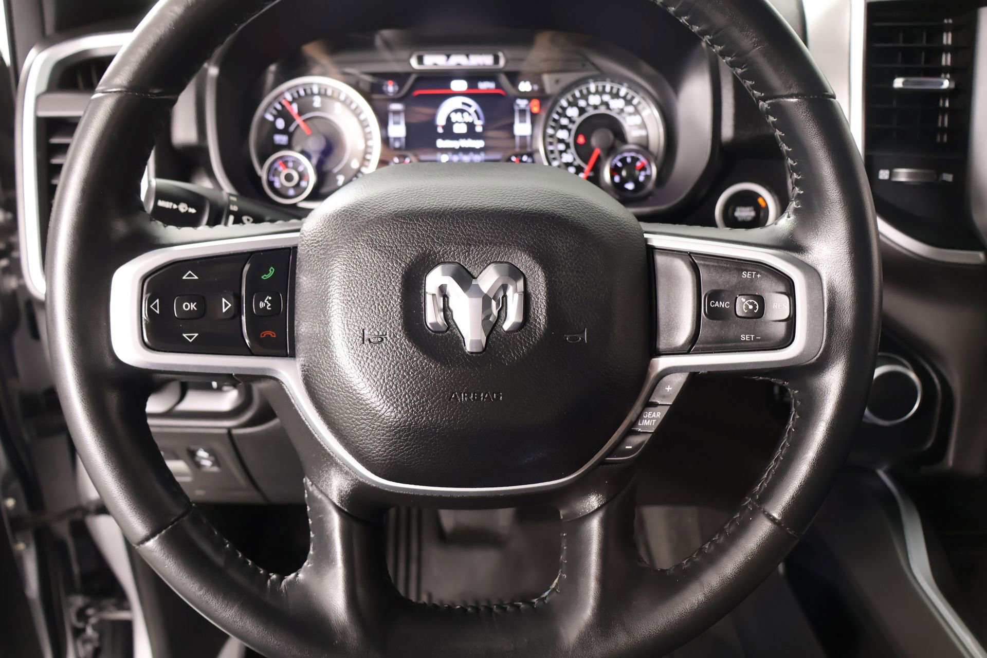 Used 2022 RAM 1500 Lone Star AWD/4WD image 3