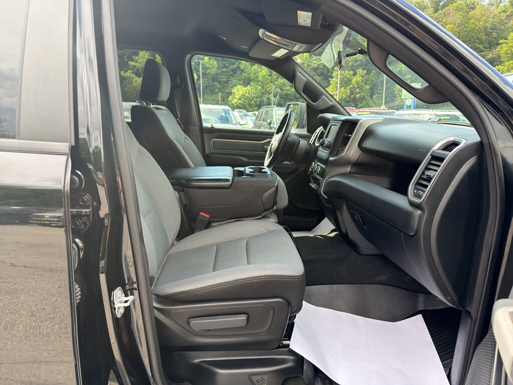 Used 2022 RAM 1500 Big Horn AWD/4WD image 23