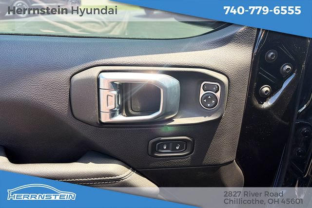 Used 2021 Jeep Wrangler Unlimited Sahara w/ Cold Weather Group AWD/4WD image 9