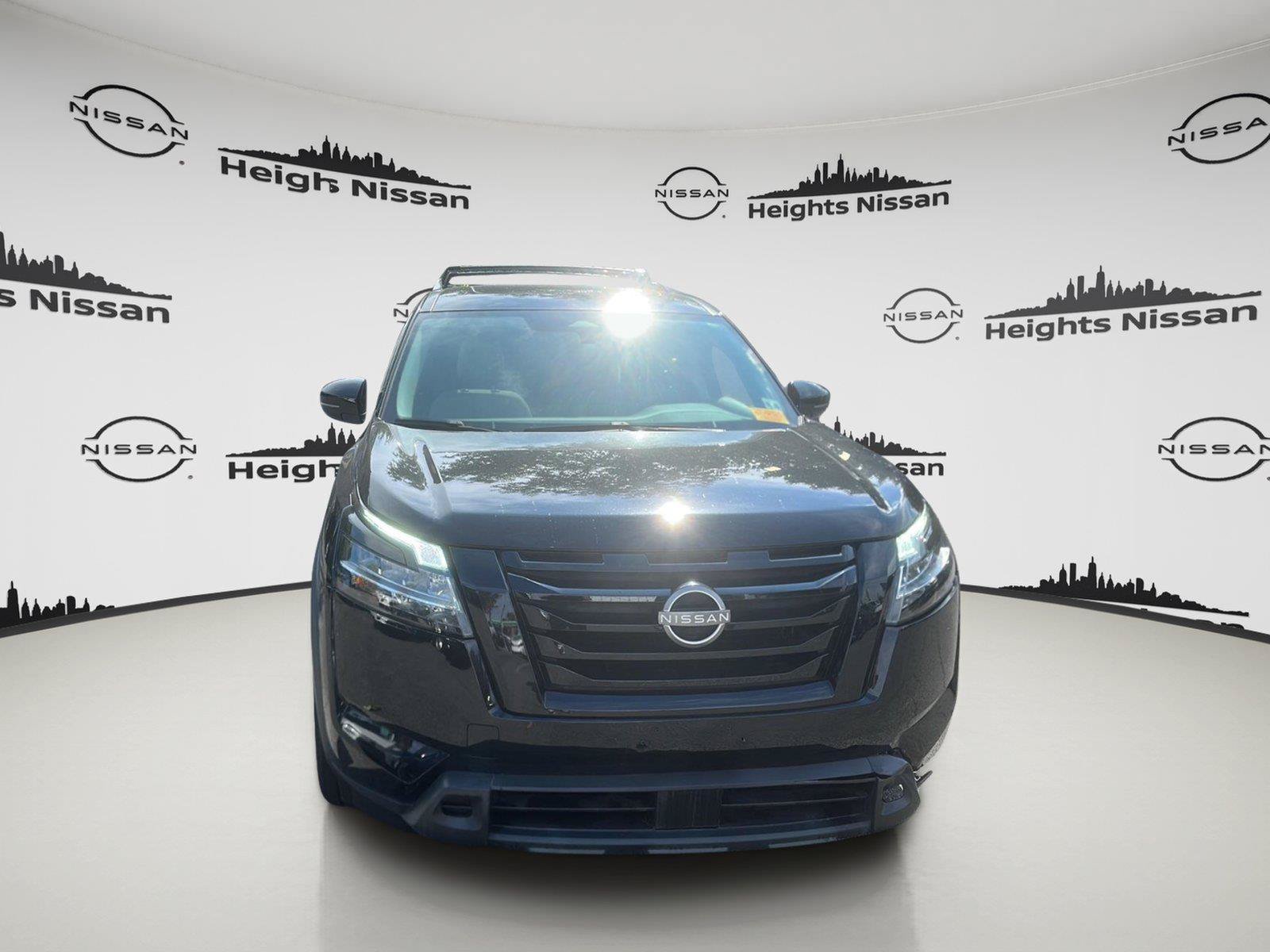 Used 2022 Nissan Pathfinder SV w/ SV Premium Package AWD/4WD image 8