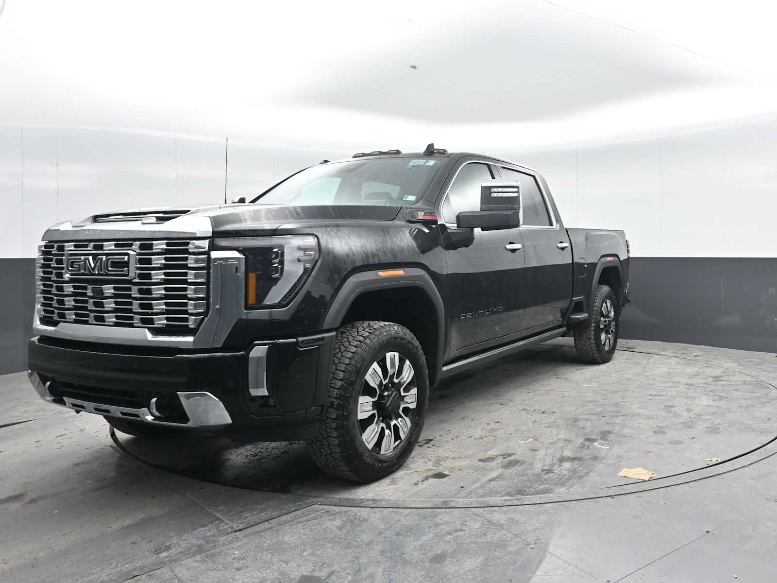 New 2026 GMC Sierra 2500 Denali w/ Denali Reserve Package AWD/4WD image 4
