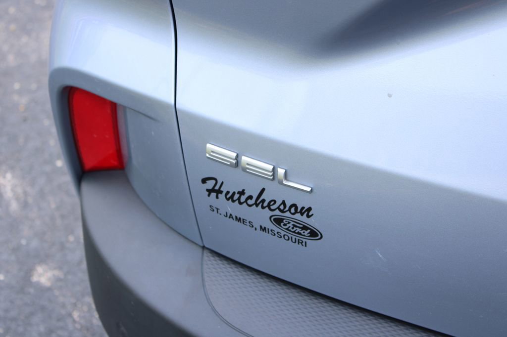 Used 2022 Ford Escape SEL image 9