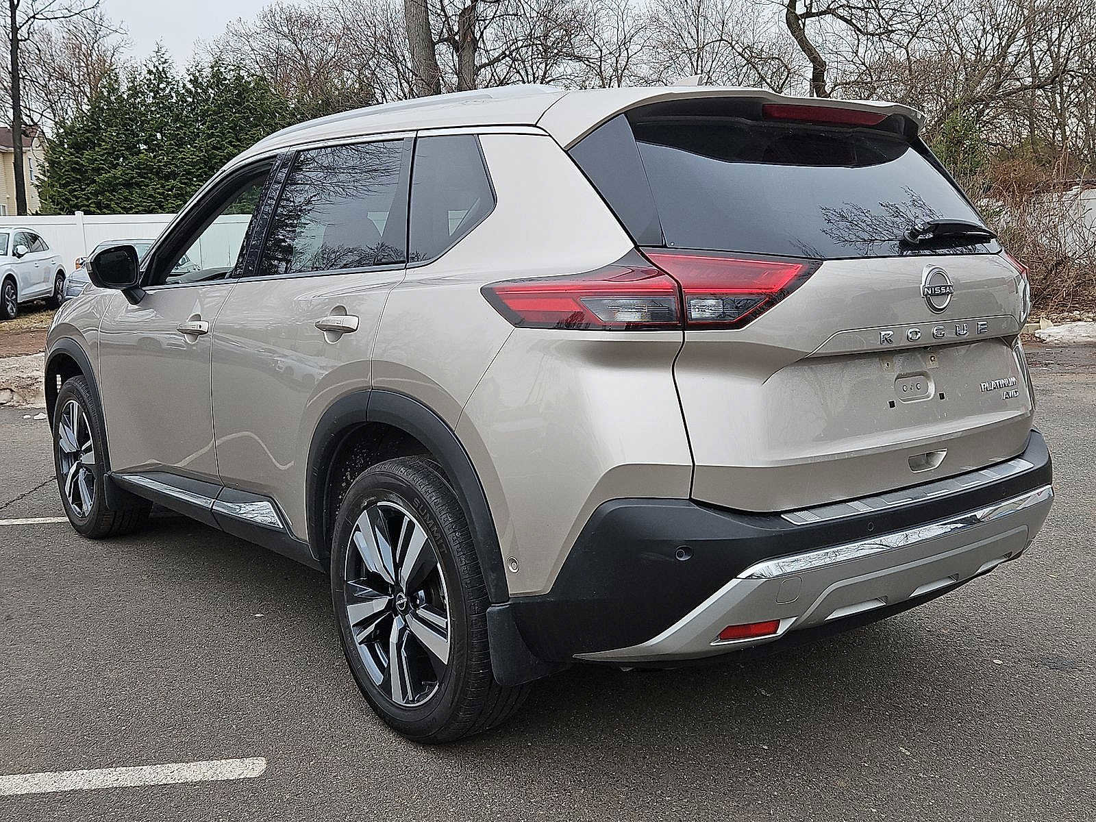 Used 2022 Nissan Rogue Platinum w/ Head-Up Display Package image 22