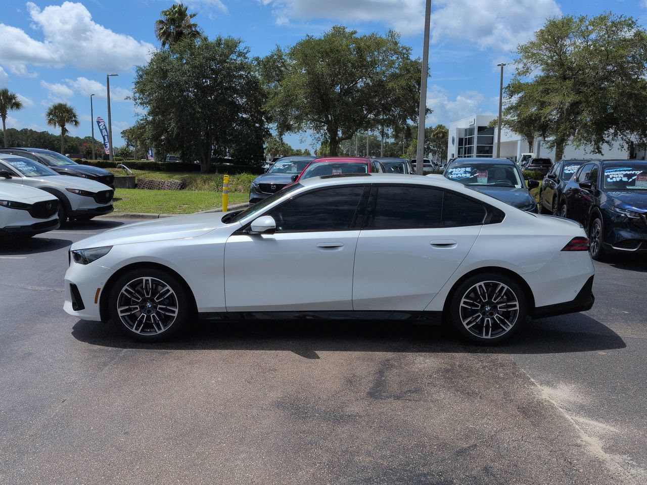 Used 2024 BMW 530i w/ M Sport Package RWD image 7