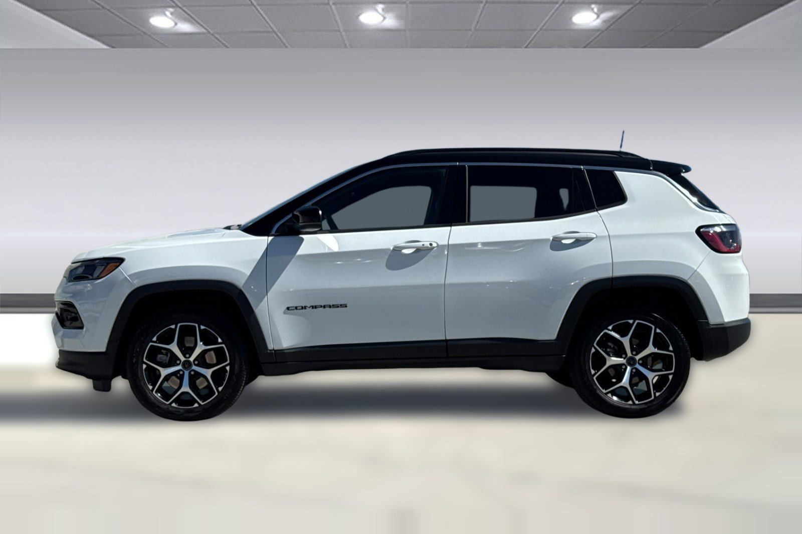Used 2025 Jeep Compass Limited image 6