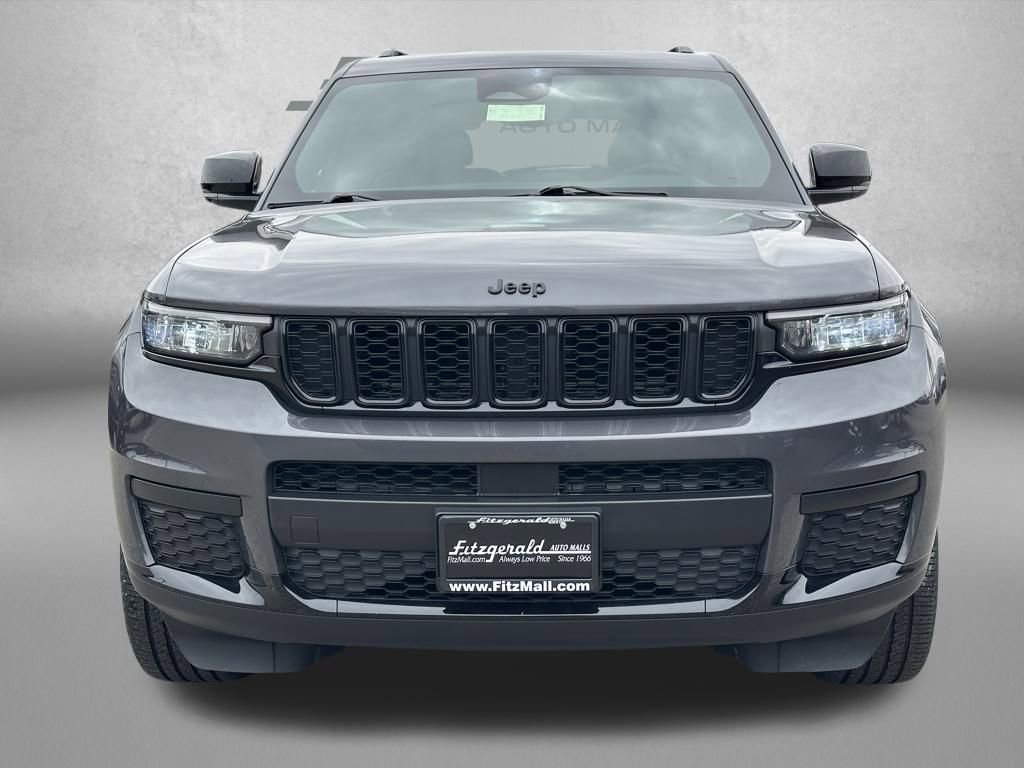 Used 2023 Jeep Grand Cherokee L Laredo AWD/4WD image 2