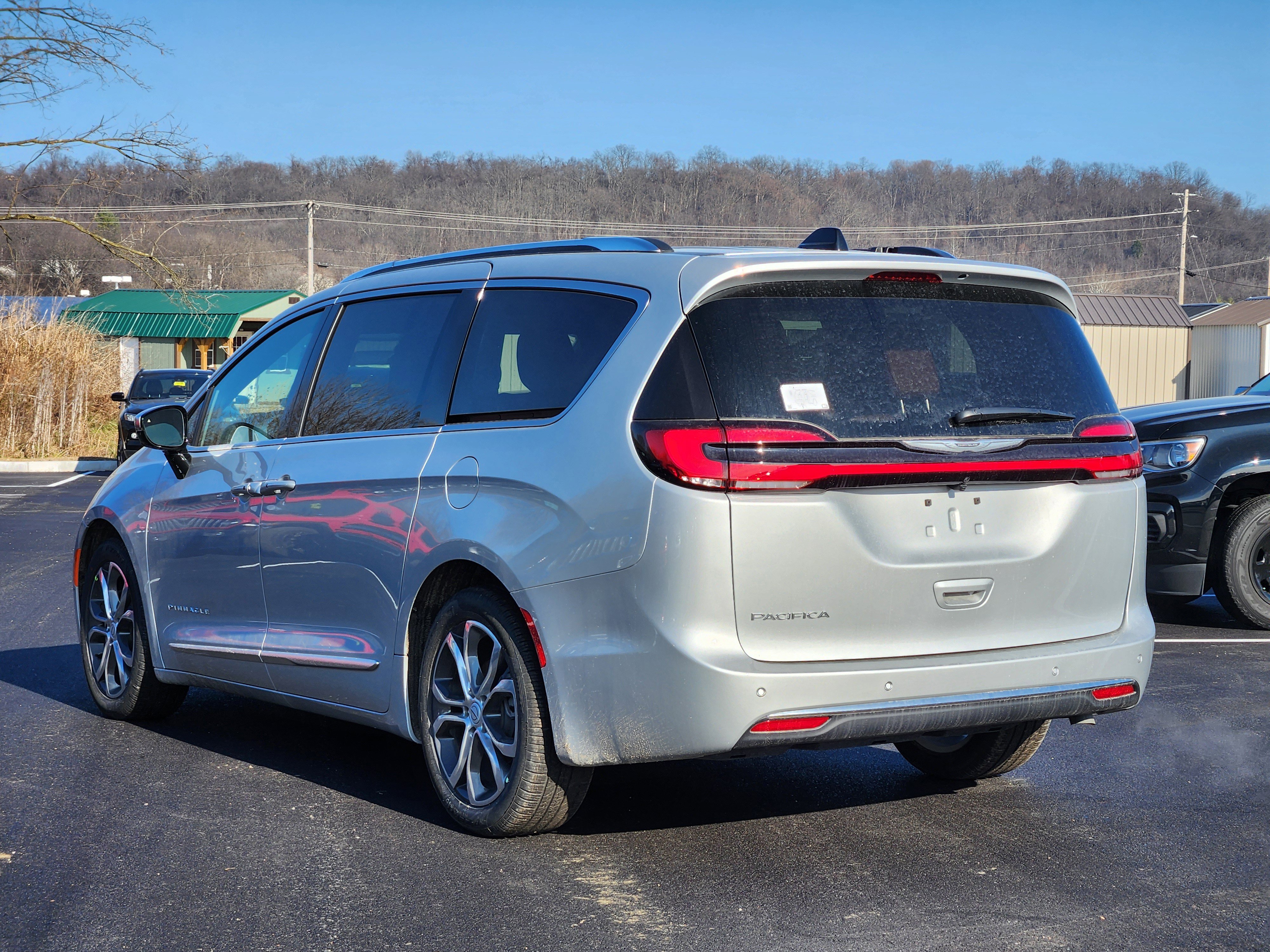 New 2026 Chrysler Pacifica Pinnacle image 2