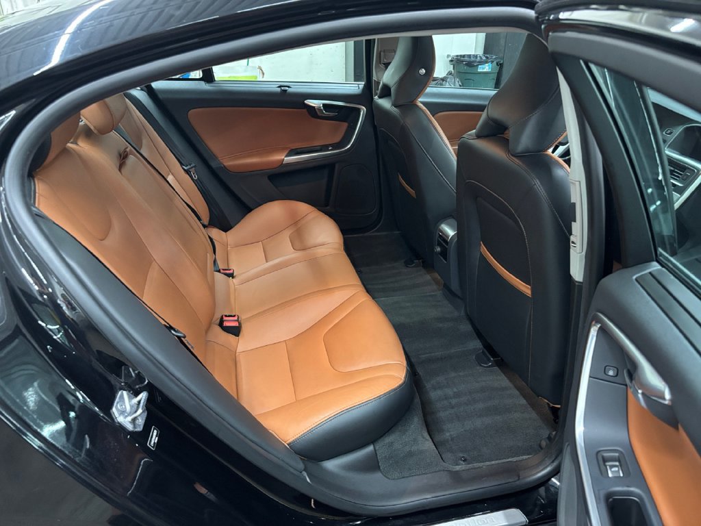 Used 2017 Volvo S60 T5 Inscription AWD/4WD image 17