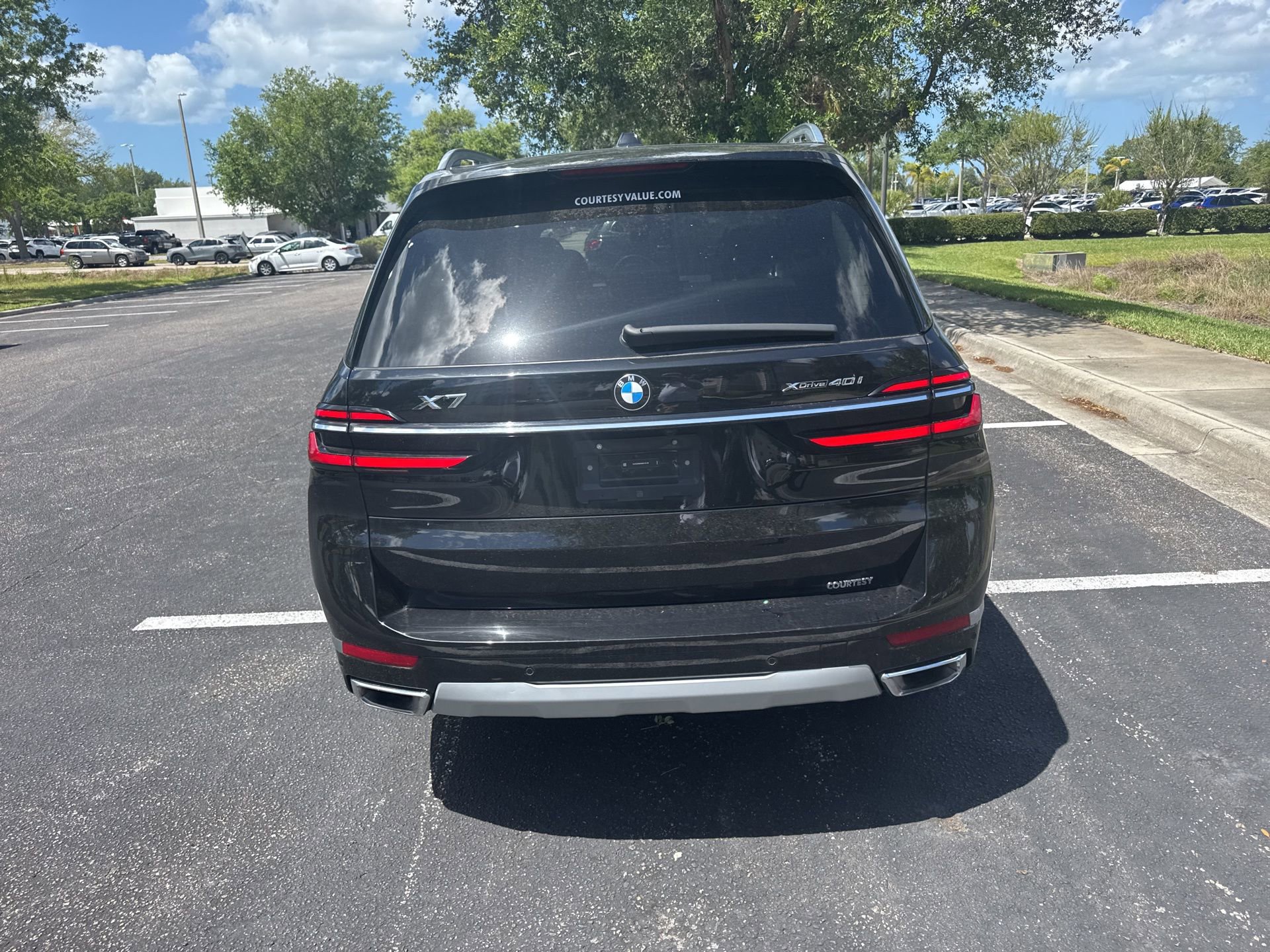 Used 2024 BMW X7 xDrive40i image 4