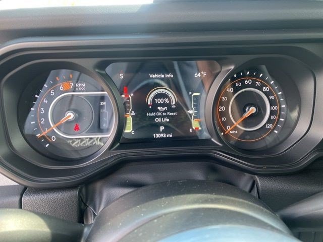 Certified 2025 Jeep Wrangler Unlimited Sahara AWD/4WD image 16