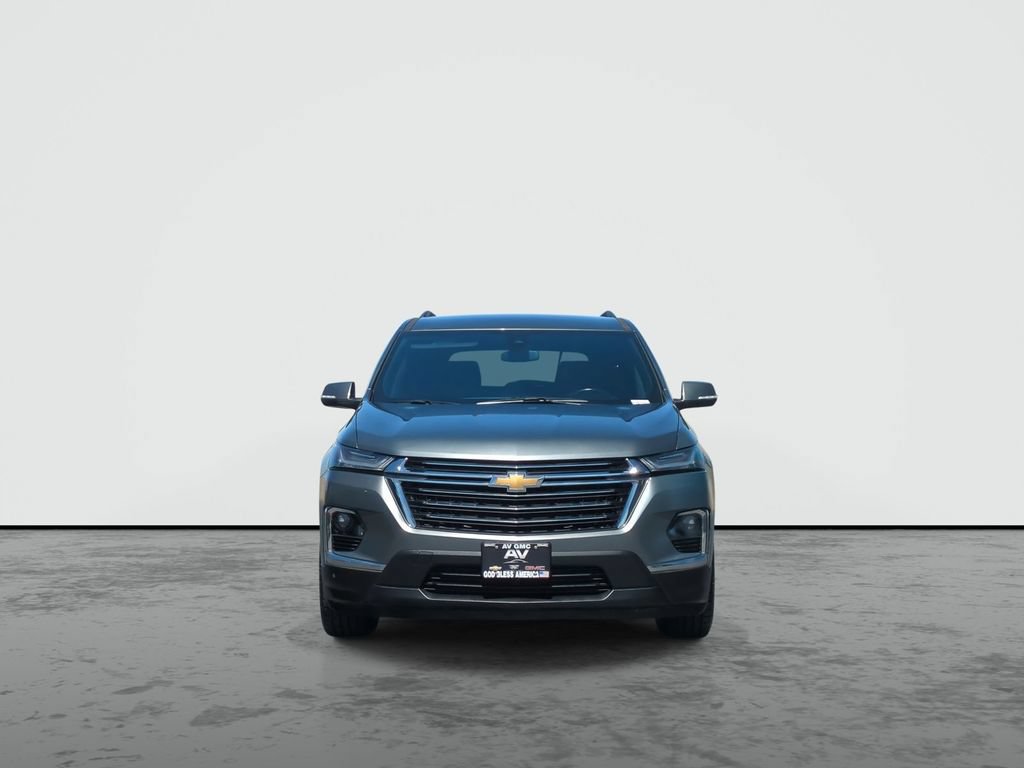 Used 2023 Chevrolet Traverse LT FWD image 3