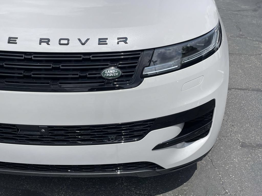 New 2026 Land Rover Range Rover Sport SE AWD/4WD image 7