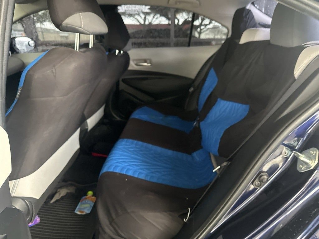 Used 2021 Toyota Corolla LE FWD image 4