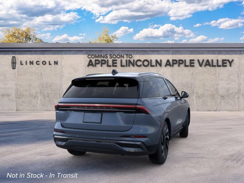 New 2026 Lincoln Nautilus Reserve w/ Jet Appearance Package AWD/4WD image 9