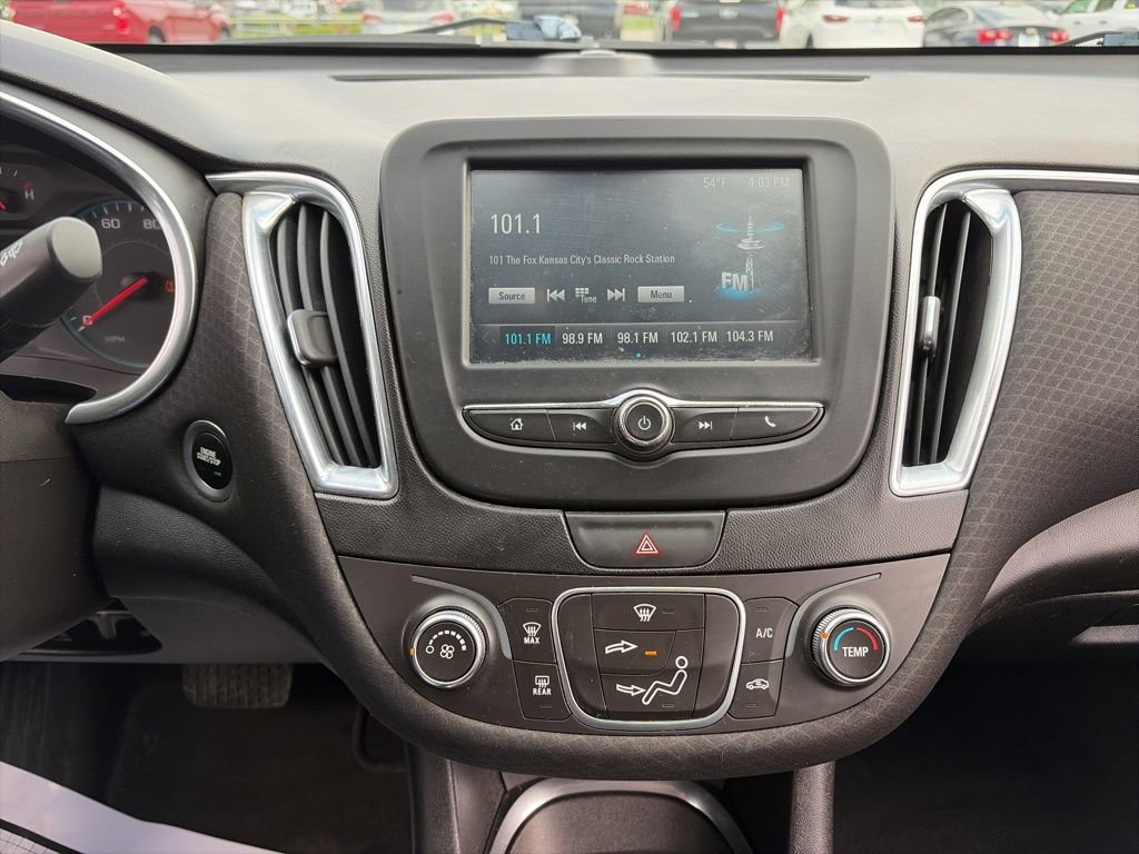 Used 2016 Chevrolet Malibu LT FWD image 7