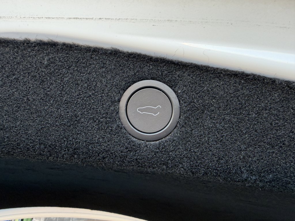 Used 2025 Tesla Model 3 Long Range image 41