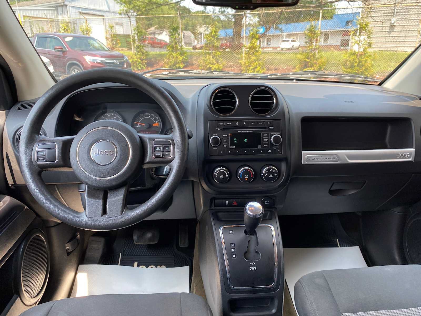 Used 2017 Jeep Compass Sport w/ Power Value Group FWD image 8