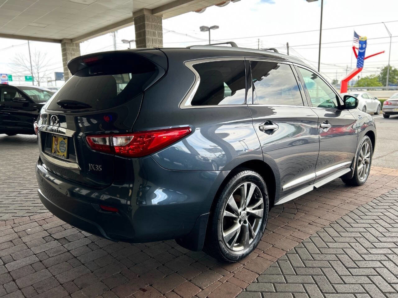 Used 2013 INFINITI JX35 AWD w/ Premium Pkg image 11