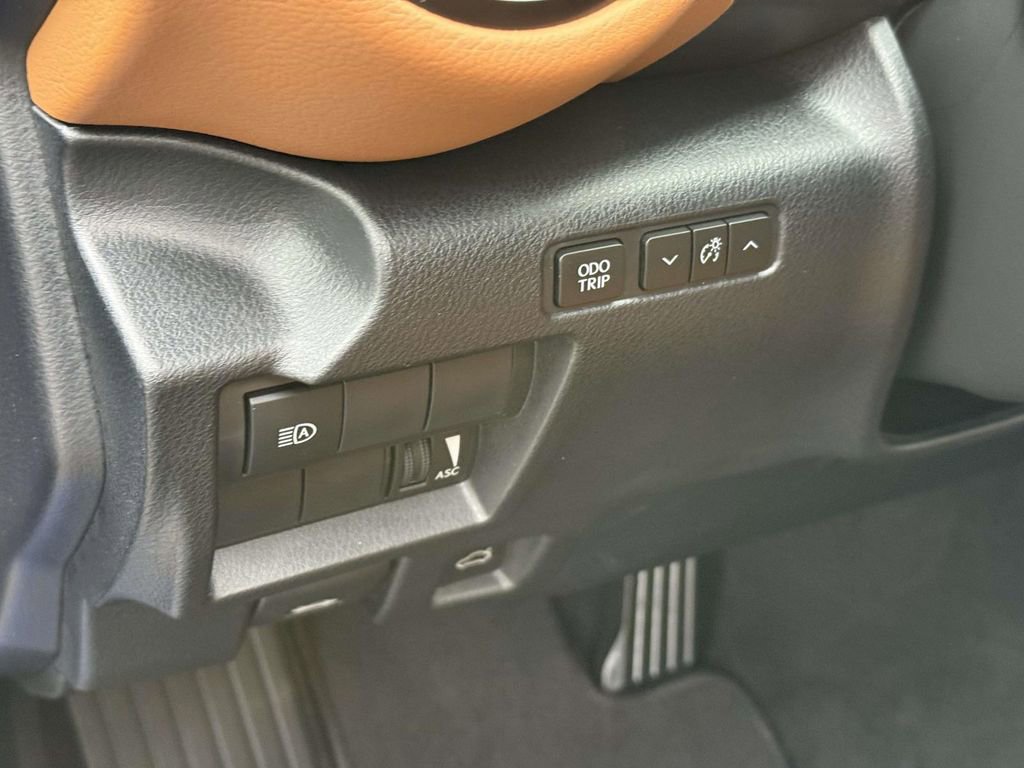 Used 2025 Lexus IS 350 F Sport image 31